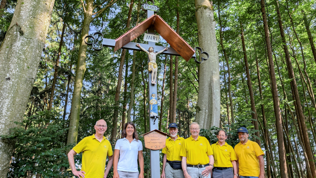 Flurkreuz am Leonhardshof Flurkreuz am Leonhardshof